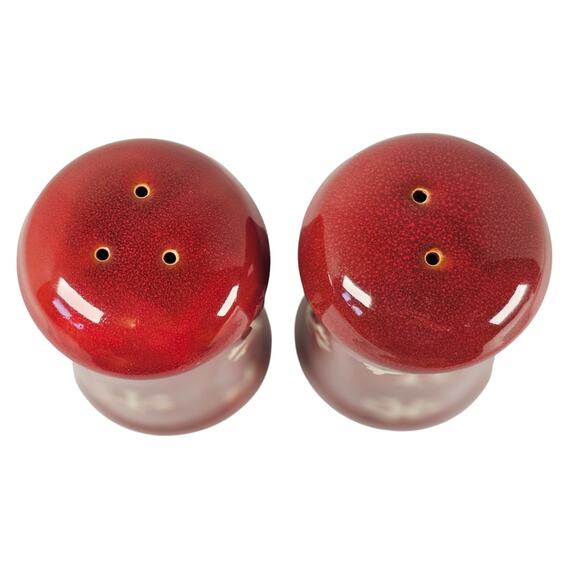 Red Ceramic Snowflake Salt Pepper Shaker Set Holiday Winter Kitchen Decor 3.75" - Picture 8 of 12